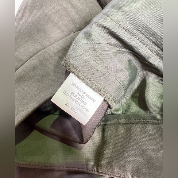 W by WORTH Olive green crop ruched cargo pants size S. - Picture 10 of 13